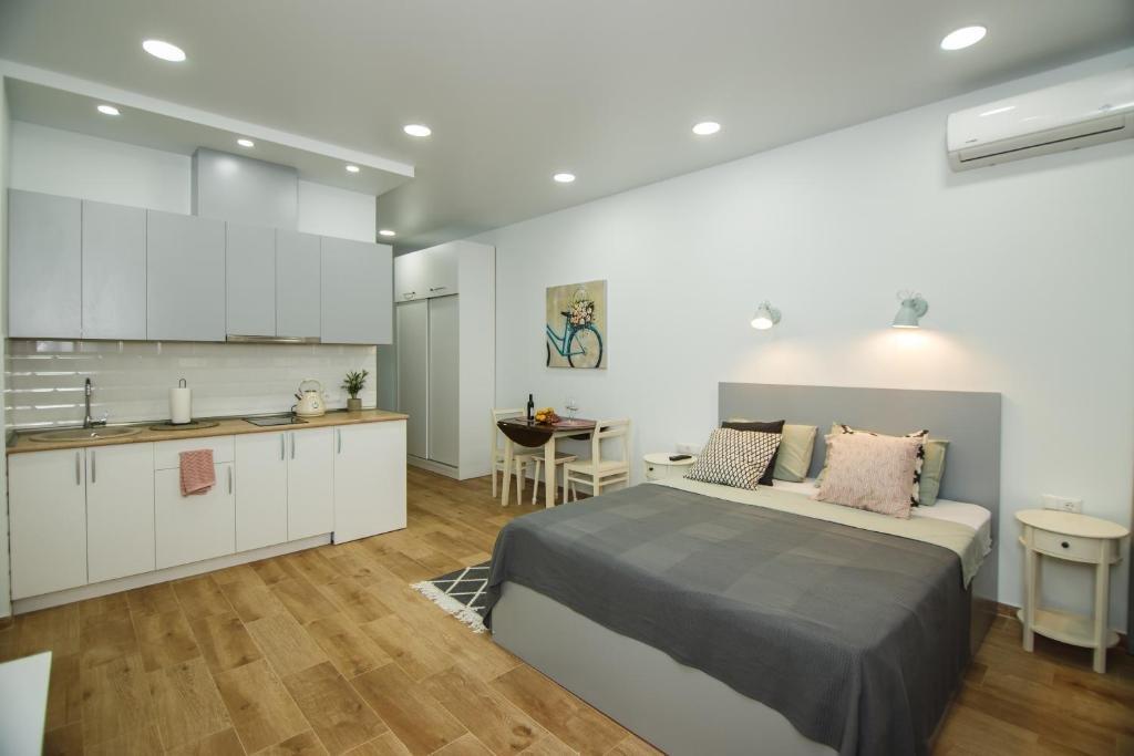Батуми: Next Orange Apartments 3 08