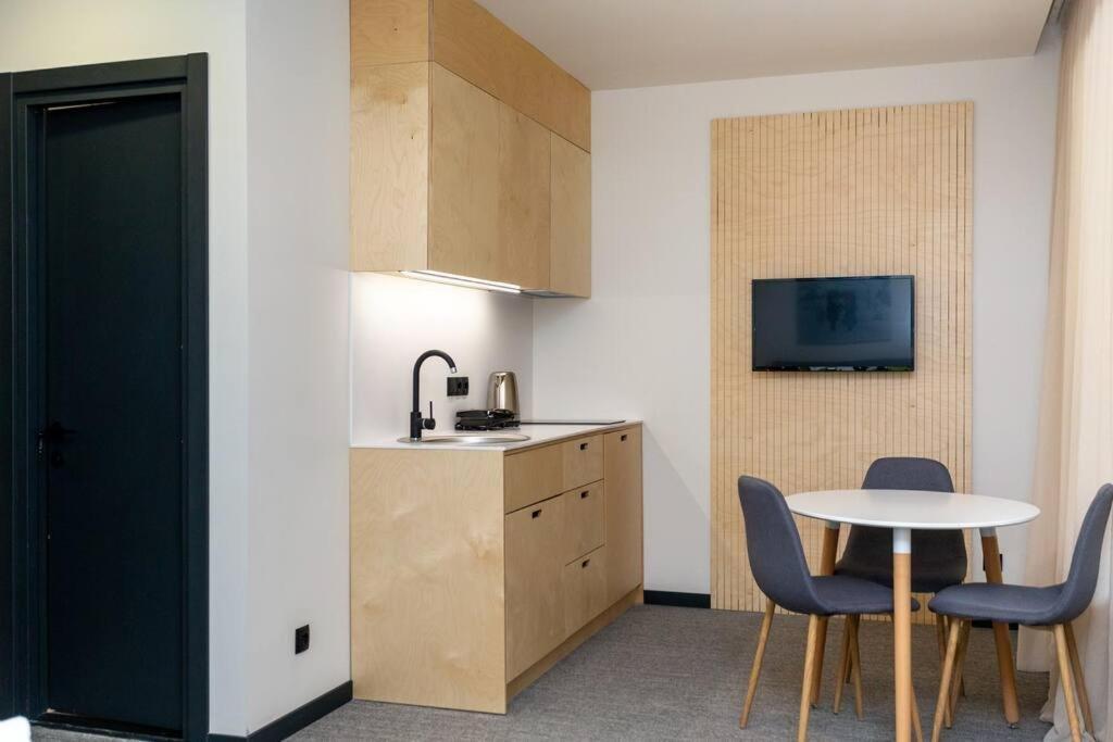 Бакуриани: Studio apt With furnished balcony 2 min To Kokhta