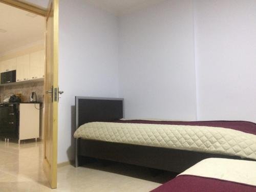 Кварели: Violet guest house