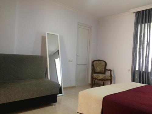Кварели: Violet guest house