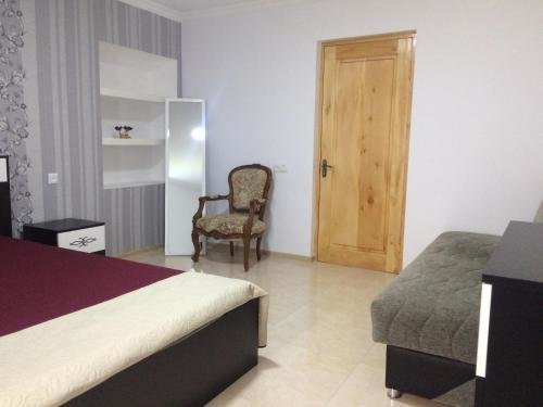 Кварели: Violet guest house