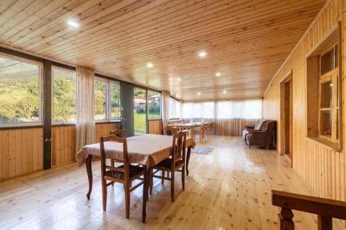 Местиа: Guesthouse Beqa Zhabeshi