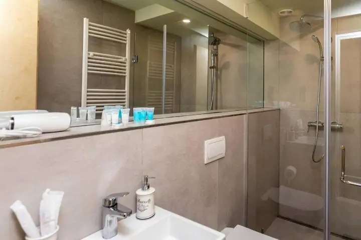 2BR apt with a furnished balcony 2 min to Kokhta — фото 5