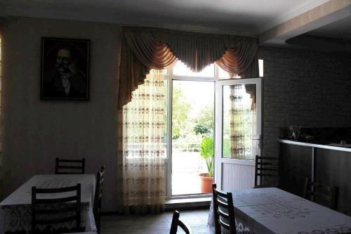Кварели: Betti Hotel