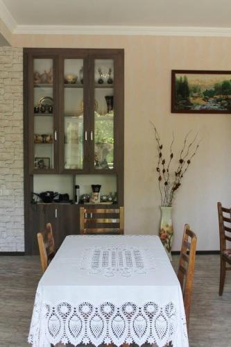 Кварели: Betti Hotel