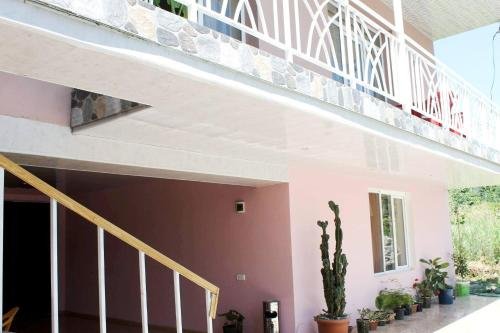 Кварели: Betti Hotel