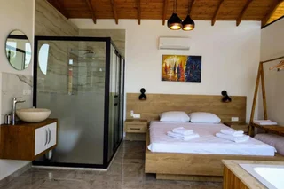 Исламлар: Marvelous Secluded Villa with Jacuzzi Private Pool and a Spacious Backyard in Kalkan