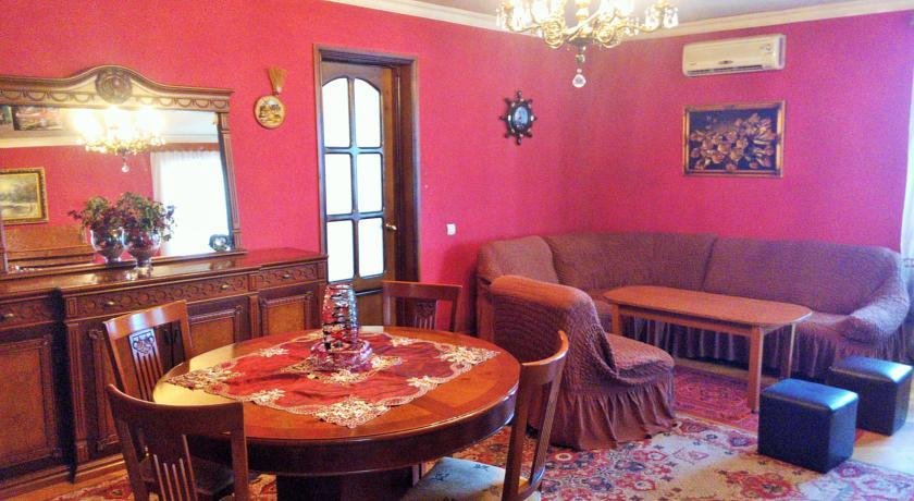Батуми: Villa Tato