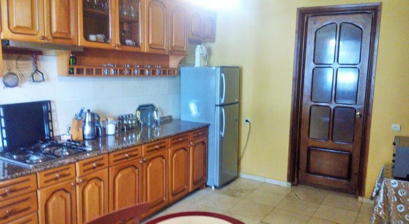 Батуми: Villa Tato