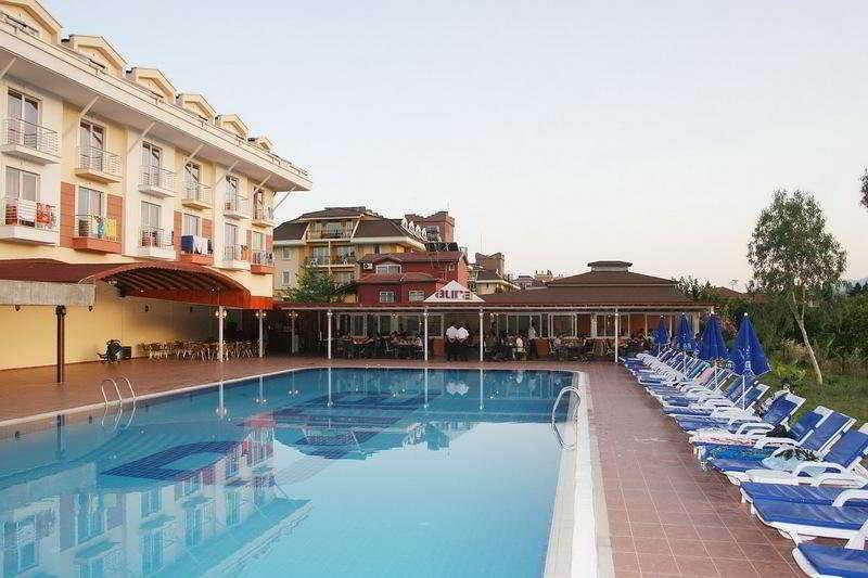 Кемер: Aura Resort