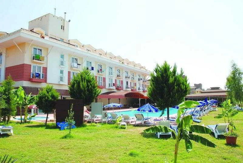 Кемер: Aura Resort
