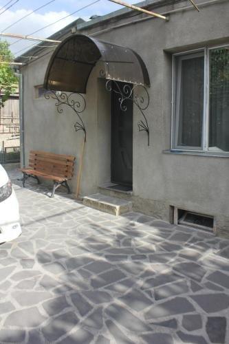 Гори: Guesthouse Kosta