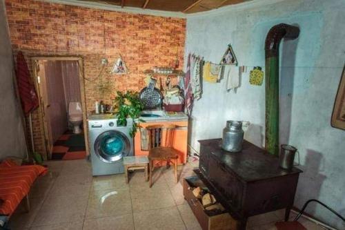 Местиа: Guest House Plus