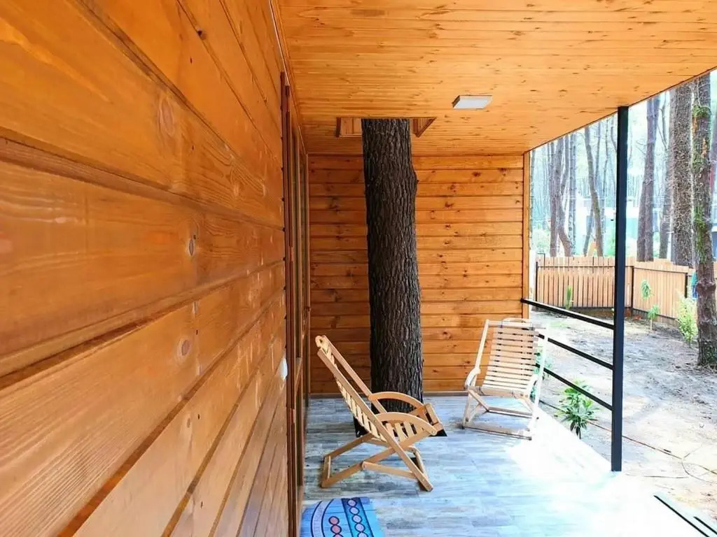 Уреки: Kap-Kap In Kaprovani 50M To The Beach 'White'