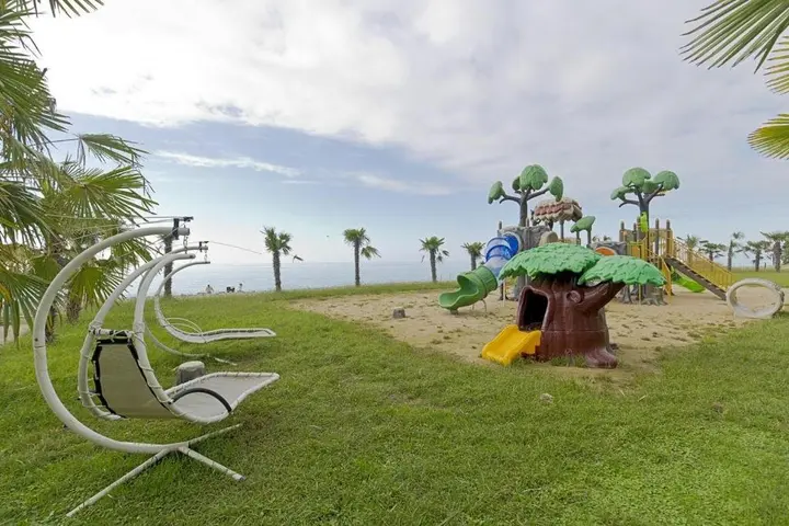 Чакви: Dreamland Oasis 7 Chakvi