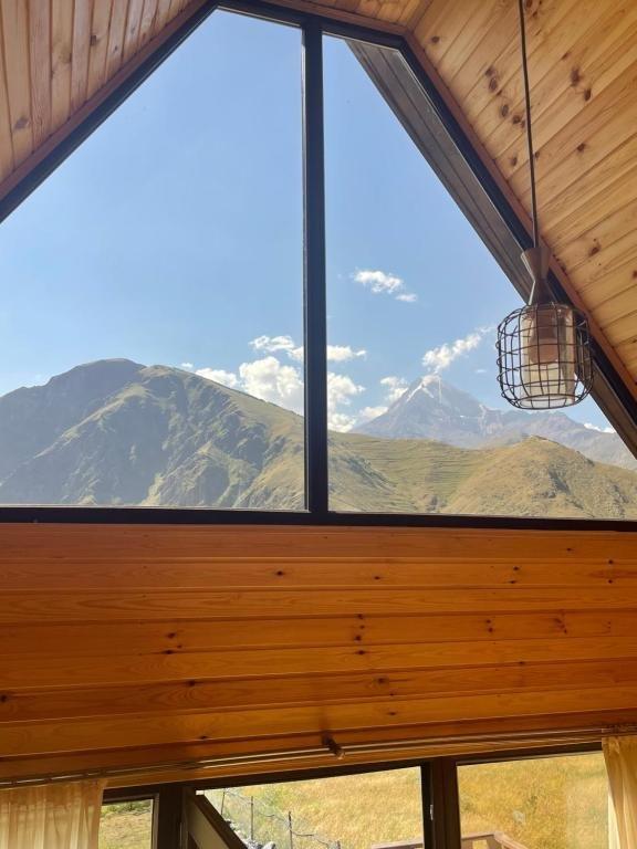 Степанцминда: Kazbegi 4 side cottages