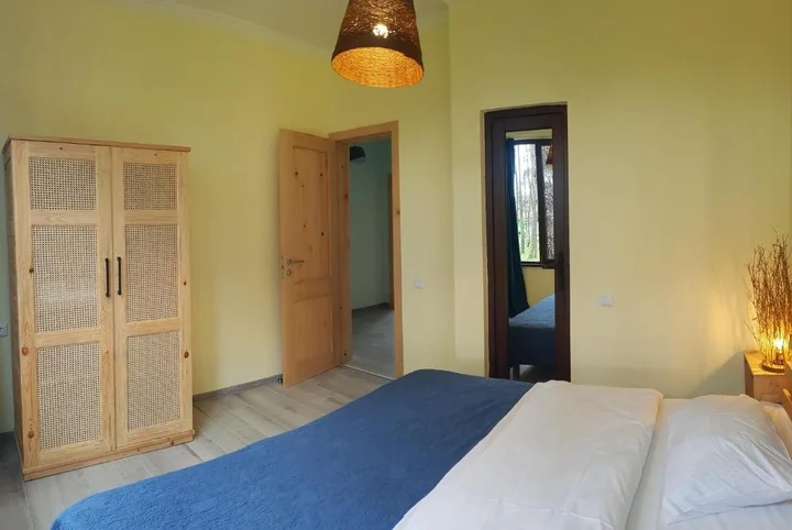 Уреки: Beachfront 4-bedroom home in Kaprovani pine forest