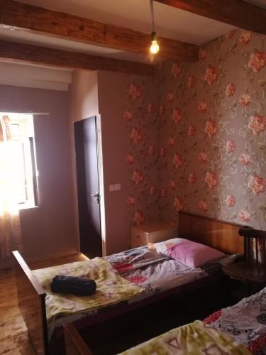 Ушгули: Guesthouse Svanuri Saxli