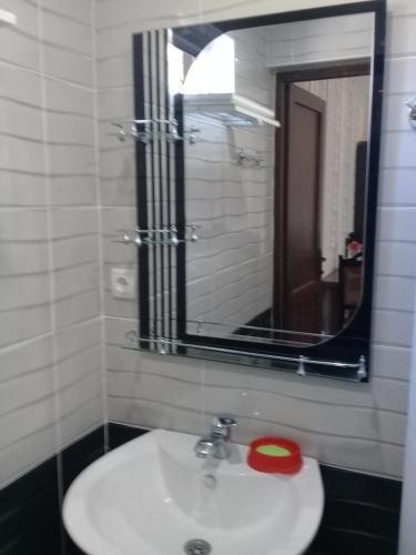 Амбролаури: ambrolauri Guest House "Saba"