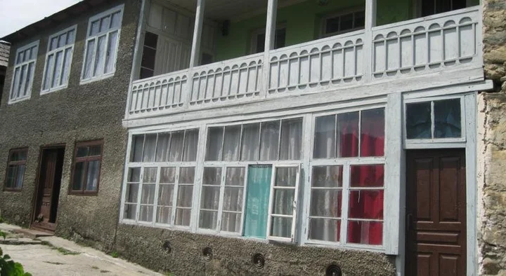Местиа: Guest House in Latali
