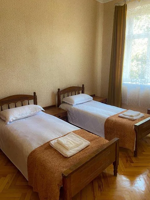 Телави: ezo guest house