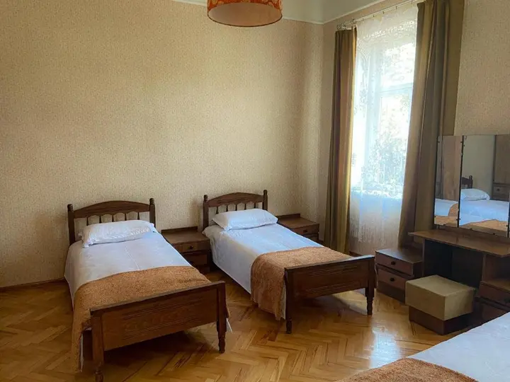 Телави: ezo guest house