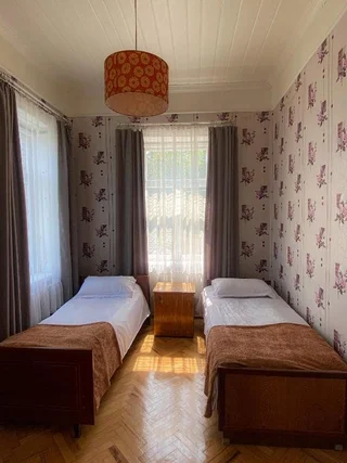 Телави: ezo guest house