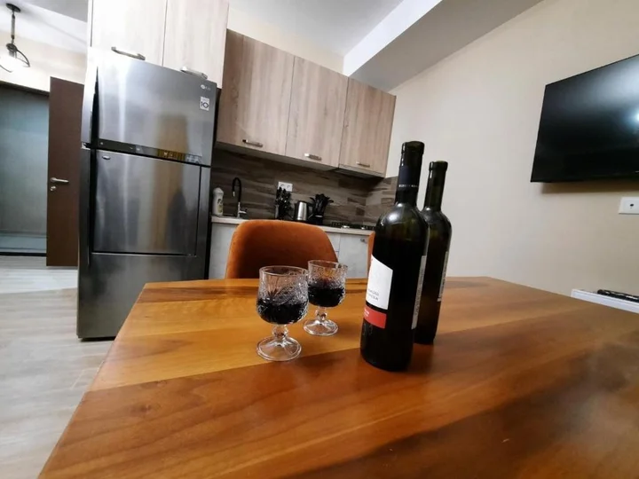 Бакурианский Андезит: haystack apartment 167