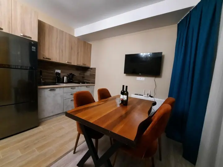 Бакурианский Андезит: haystack apartment 167