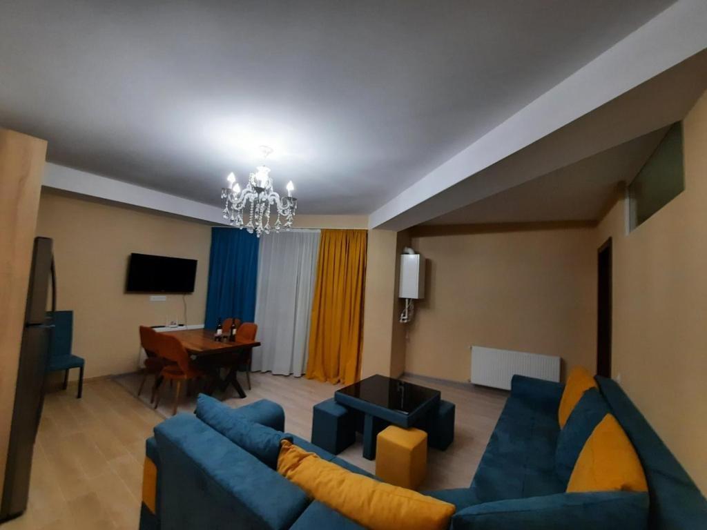 Бакурианский Андезит: haystack apartment 167