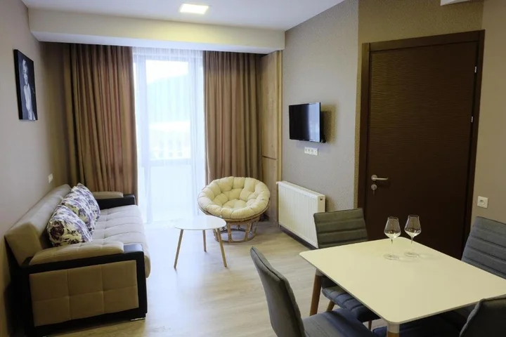 Бакурианский Андезит: Bakuriani Haystack Apartment
