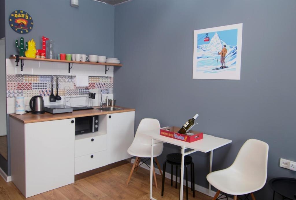 Гудаури: New Gudauri. Red Co. Love2host, Loft 2