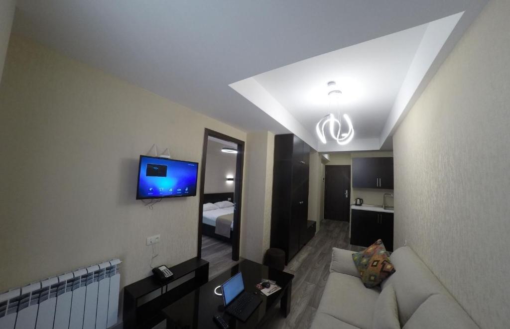 Бакуриани: bakuriani Crystal Resort B 100