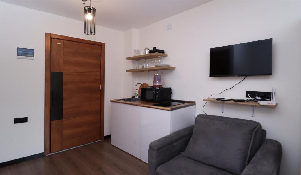 Bright Studio Apartment in Marshall Gudauri — фото 1