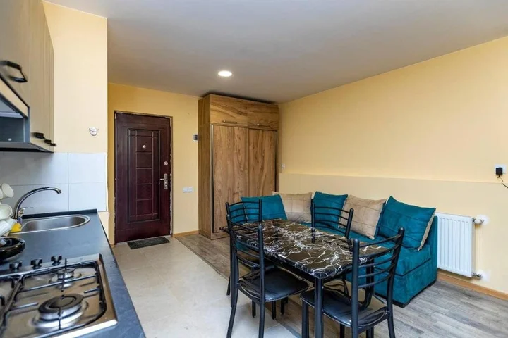 Бакуриани: Cozy 1br Apt. W/ Balcony in Center of Bakuriani