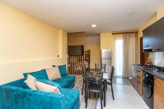 Бакуриани: Cozy 1br Apt. W/ Balcony in Center of Bakuriani