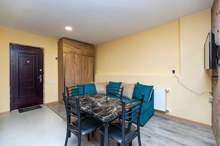 Cozy 1br Apt. W/ Balcony in Center of Bakuriani — фото 2