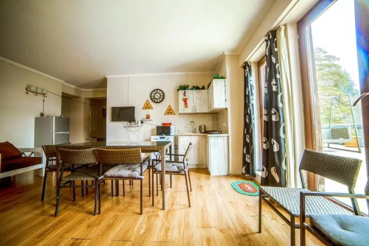 Бакуриани: Veranda 505, Hotel Mgzavrebi Bakuriani.