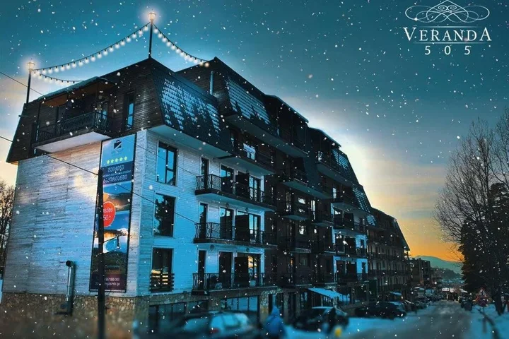 Бакуриани: Veranda 505, Hotel Mgzavrebi Bakuriani.
