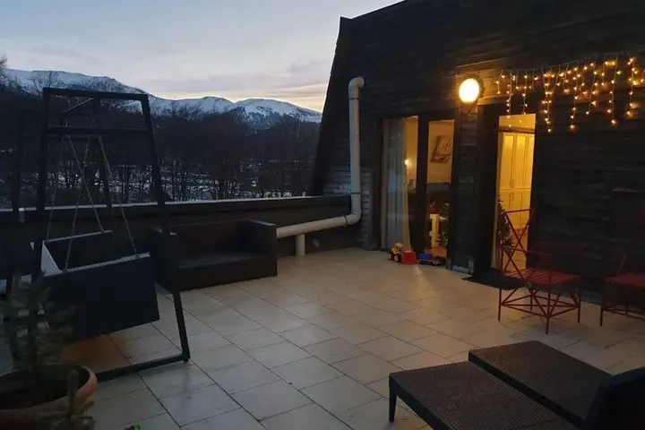 Бакуриани: Veranda 505, Hotel Mgzavrebi Bakuriani.