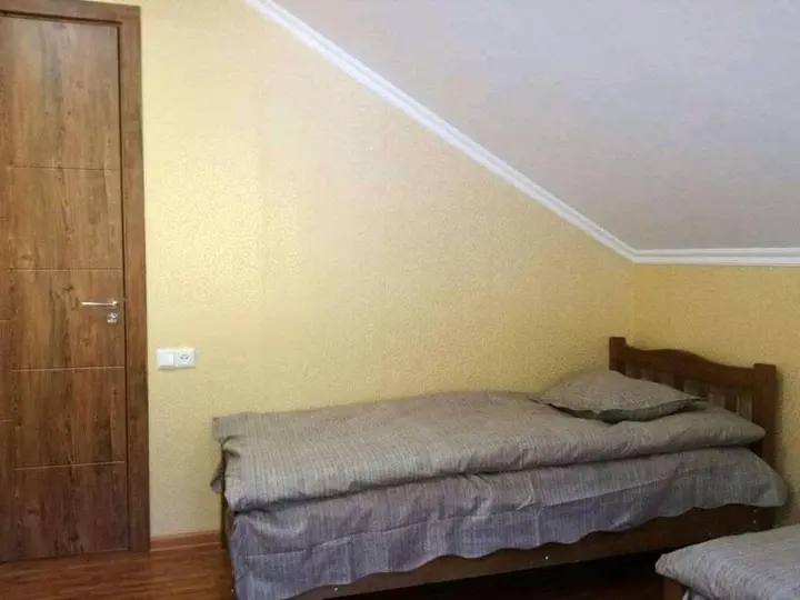 Местиа: Lia's Guest house Tsvirmi