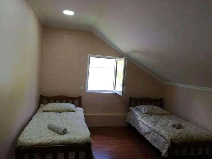 Местиа: Lia's Guest house Tsvirmi