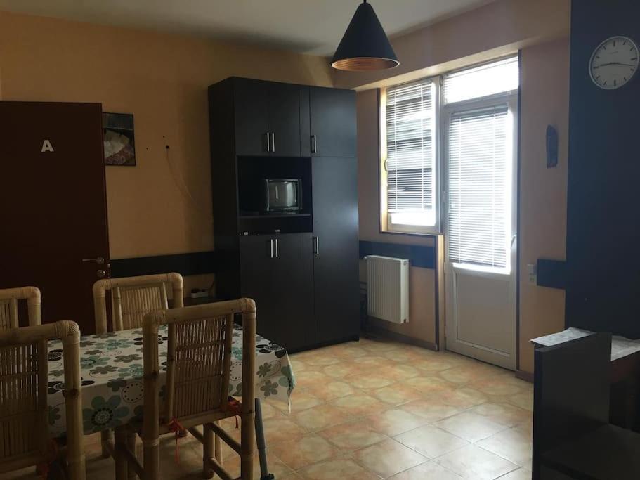 Гудаури: Amazing flat in Gudauri, 5 minutes walk to slopes!