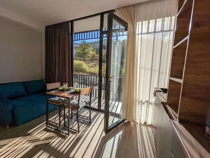 Бакуриани: Modern 1BR Condo Near Didveli - 7 Min Walk