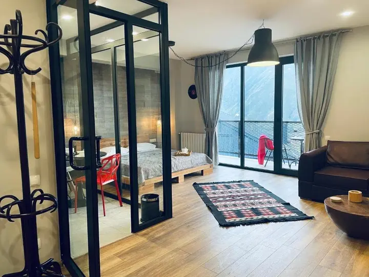 Степанцминда: Kazbegi Stylish Apartment