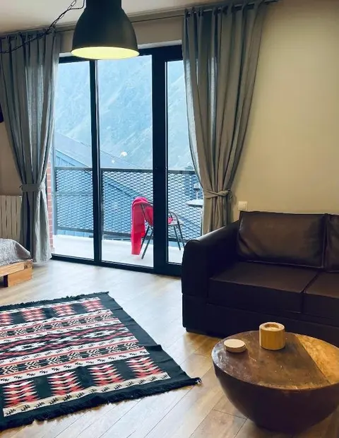 Степанцминда: Kazbegi Stylish Apartment