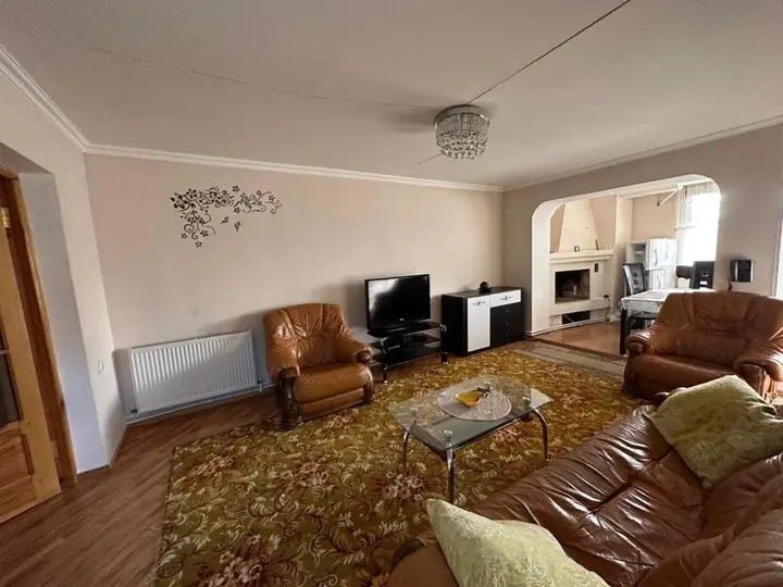 Гори: cozy 2-bedroom apartment in Gori