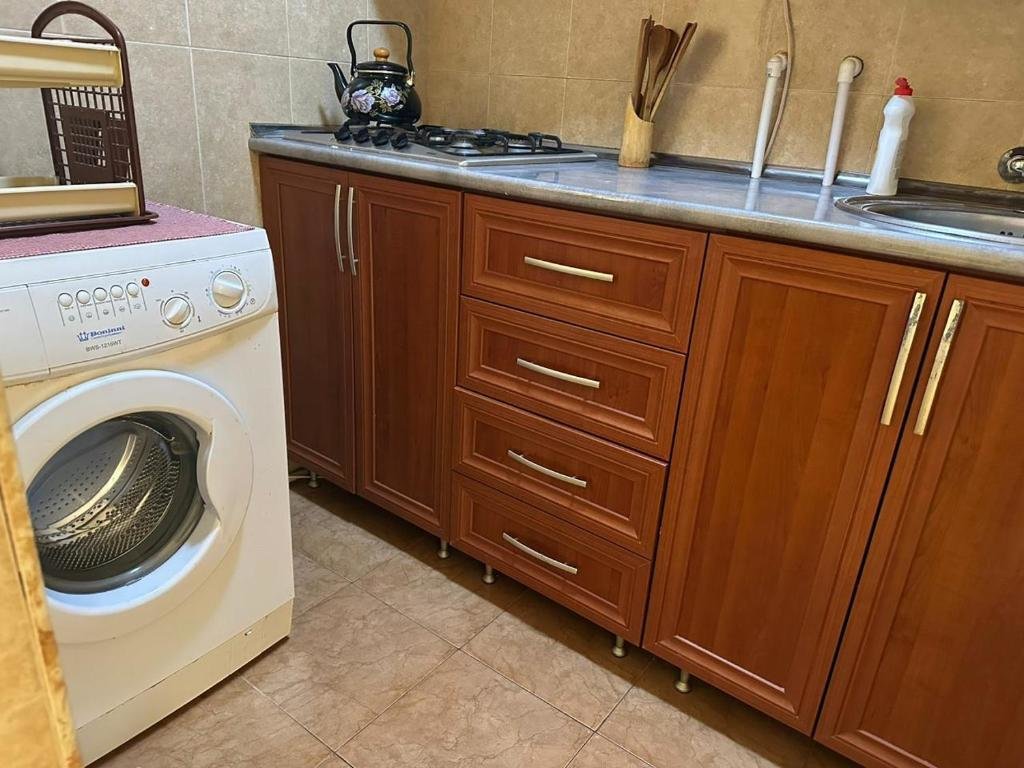 Гори: cozy 2-bedroom apartment in Gori