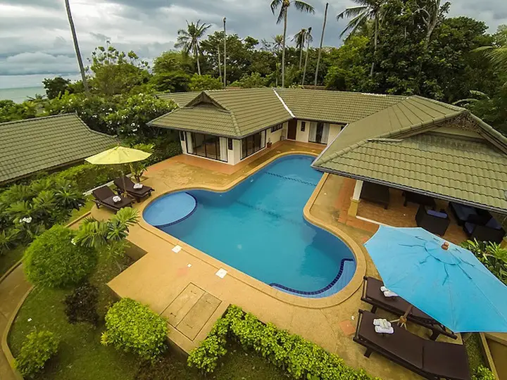 4 Bedroom Grand Deluxe Idyllic Beach Villa — фото 1
