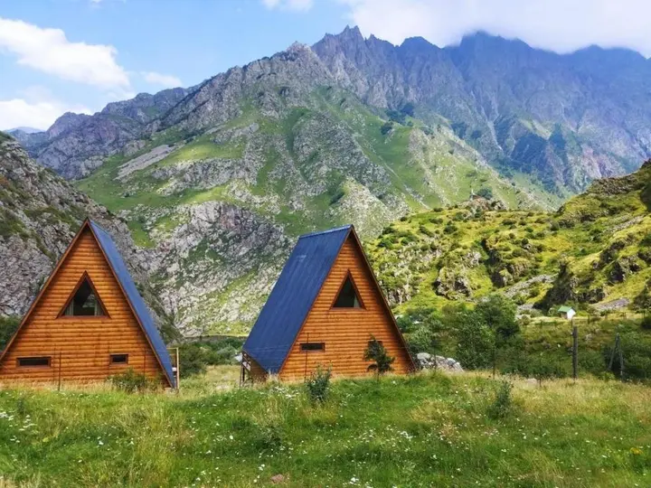 Степанцминда: Off Inn Kazbegi - cottages